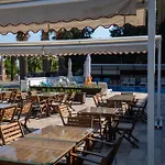 Tunan Hotel 3*