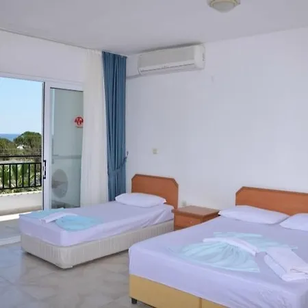 Tunan Hotel 3*