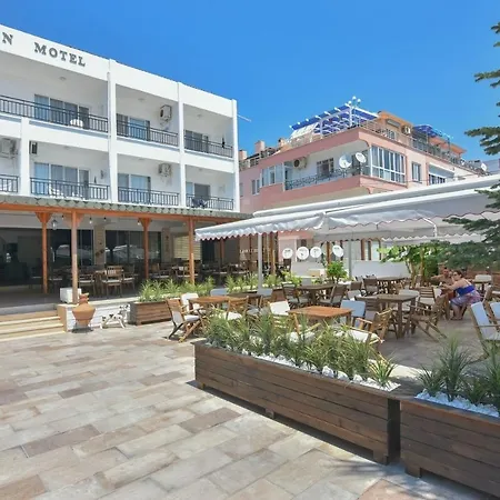 图南酒店 3* Ayvalı